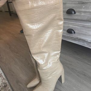 Crocodile skin high boots, size 9 but fit like 7 1/2-8 womens